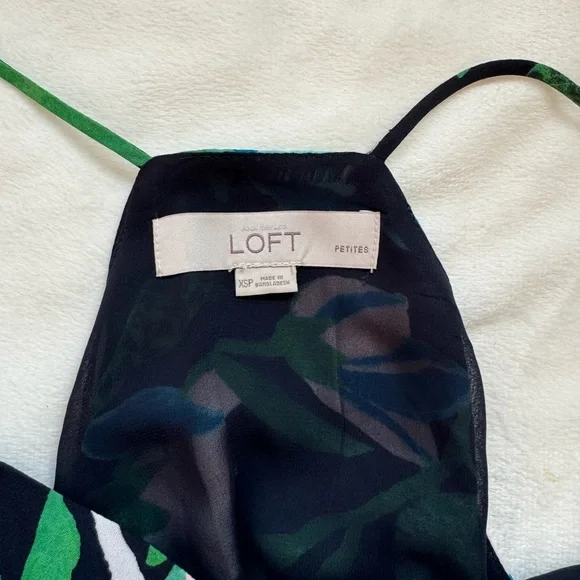 LOFT Ann Taylor petite tank - Picture 2 of 3